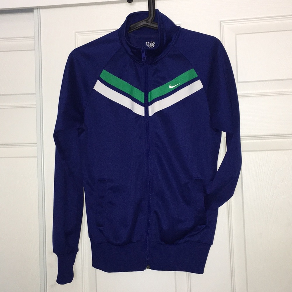 🚚 Nike zip up